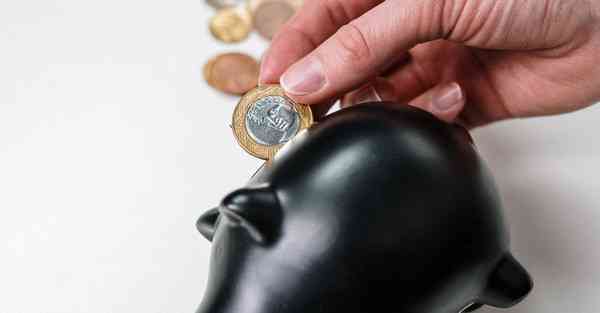 AI绘画机械人正面（怎么画AI机器人）