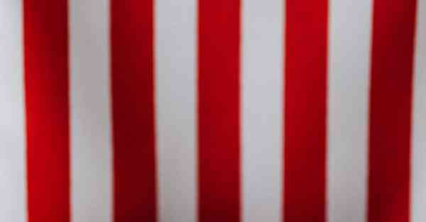 人工智能机器人和人谈恋爱