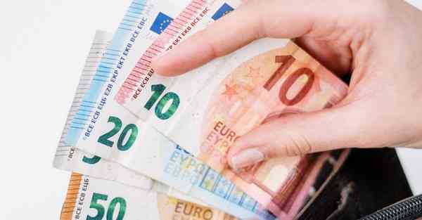 文心一言调用国外接口