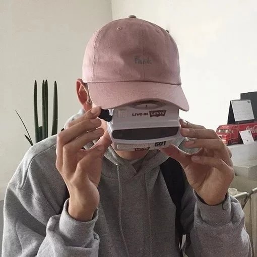 袁茗雁伊