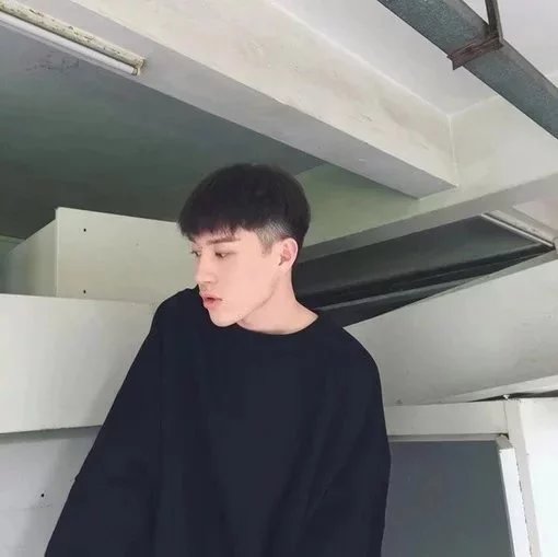 汤利元伯