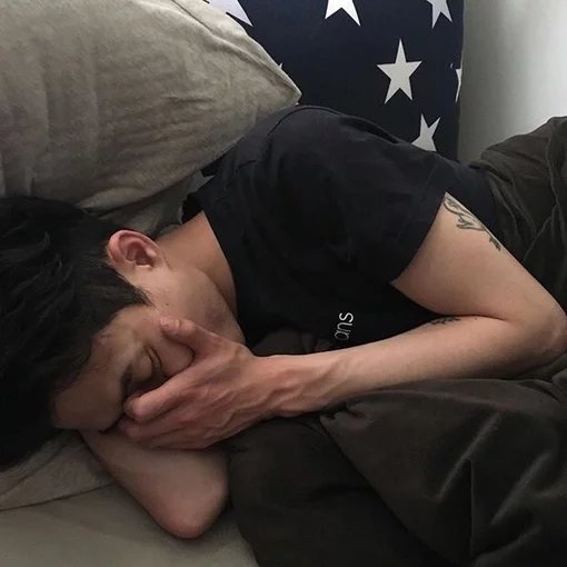 房滢朗清